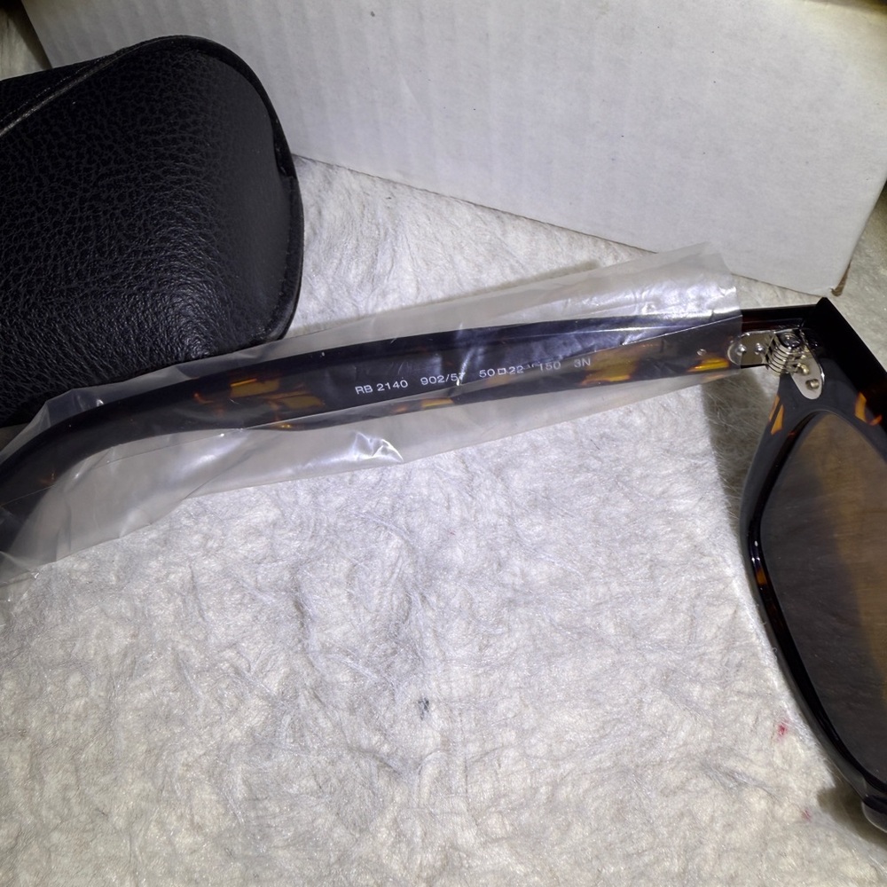 Ray-Ban Tortoise Shell Sunglasses - Picture 3 of 7